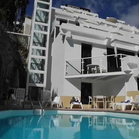 Apartamentos Los Mocanes Puerto Rico  Exterior photo